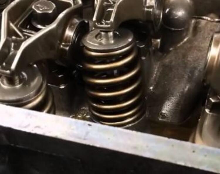 valve spring fails