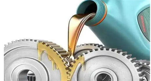 What is the difference between hydraulic oil and engine oil?